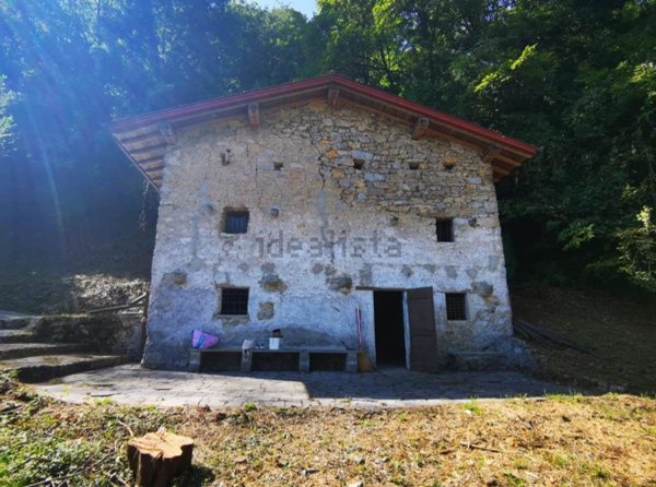 appartamento in vendita a Gazzaniga