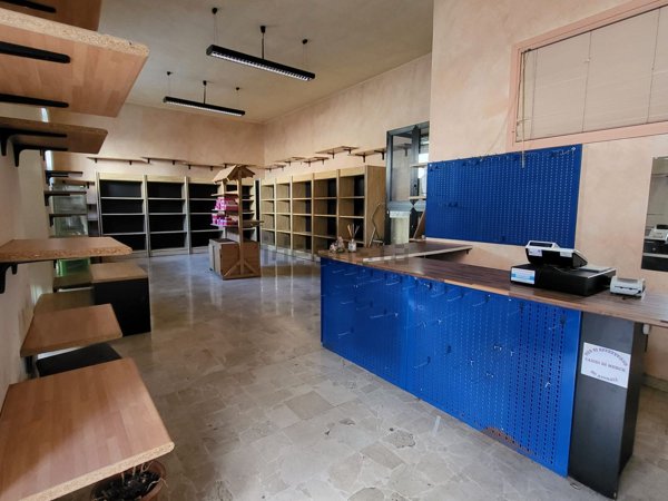 negozio in vendita a Gazzaniga