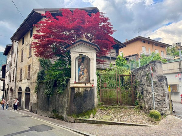 casa indipendente in vendita a Gazzaniga
