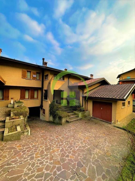 appartamento in vendita a Gazzaniga