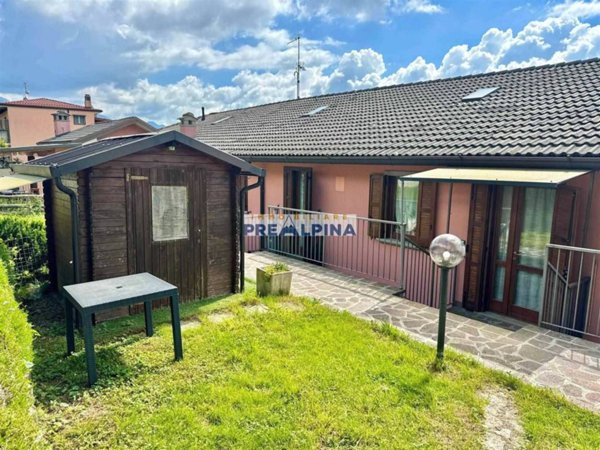 appartamento in vendita a Gazzaniga in zona Orezzo