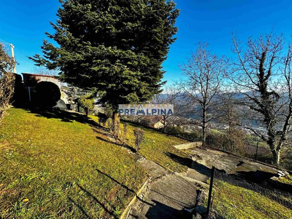 casa indipendente in vendita a Gazzaniga in zona Orezzo