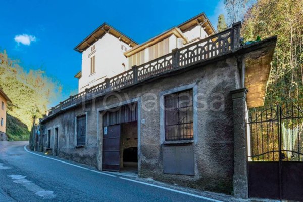 locale commerciale in vendita a Gazzaniga in zona Masserini