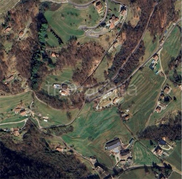 terreno agricolo in vendita a Gazzaniga in zona Orezzo