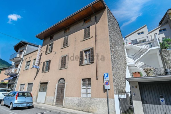 casa indipendente in vendita a Gazzaniga