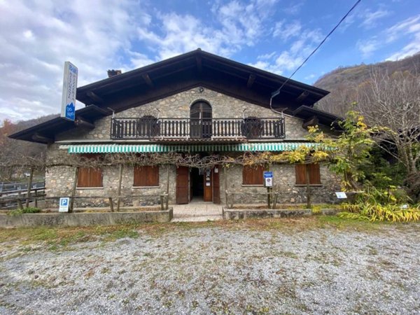 negozio in vendita a Gazzaniga