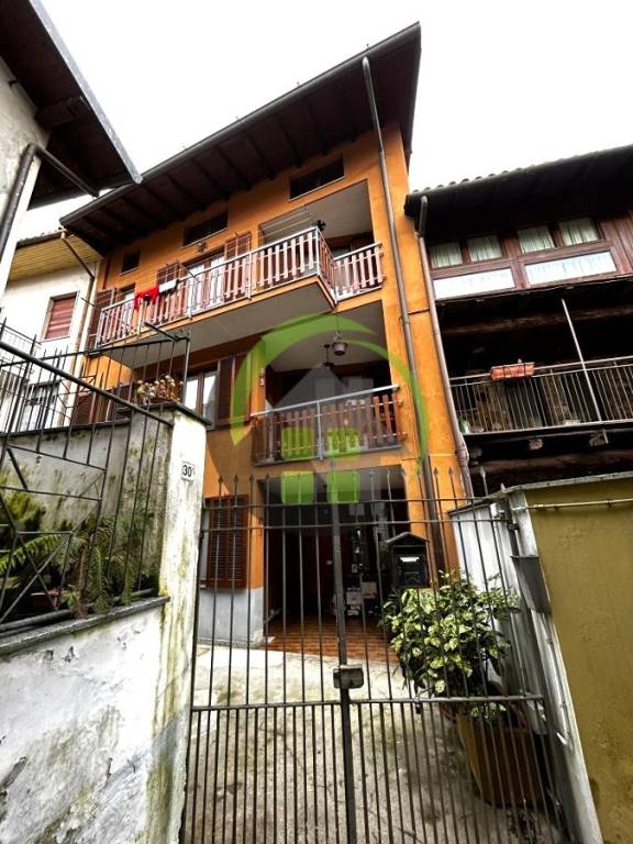 casa semindipendente in vendita a Gazzaniga