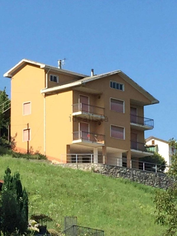 casa indipendente in vendita a Gazzaniga