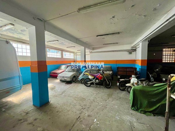 locale di sgombero in vendita a Gazzaniga