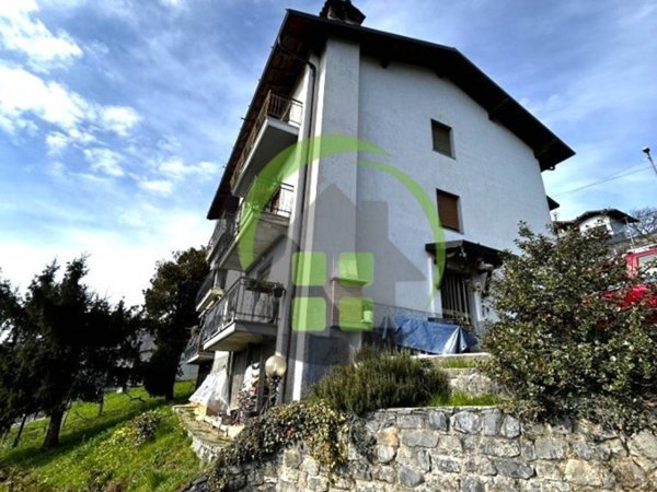 appartamento in vendita a Gazzaniga in zona Orezzo