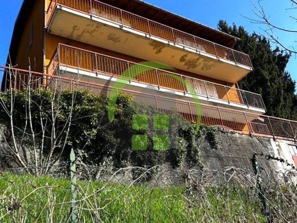 casa indipendente in vendita a Gazzaniga in zona Orezzo
