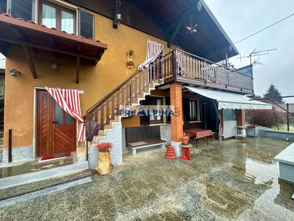 casa indipendente in vendita a Gazzaniga in zona Orezzo