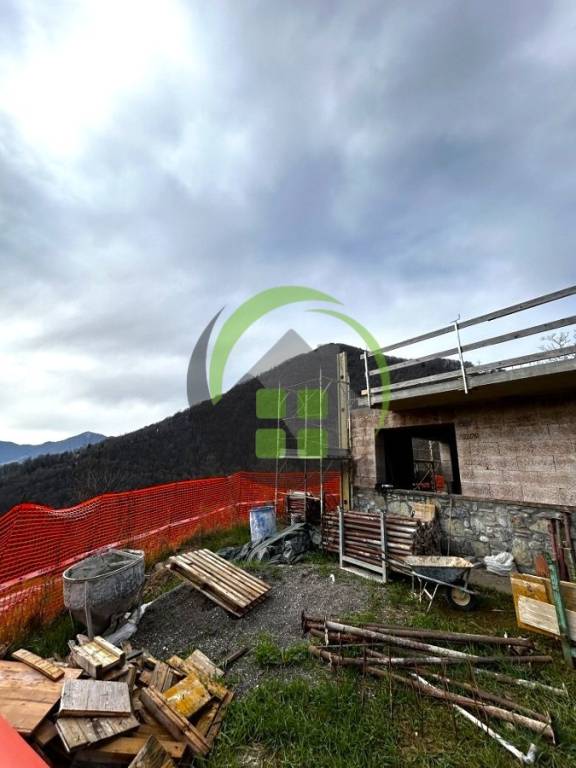 appartamento in vendita a Gazzaniga in zona Orezzo