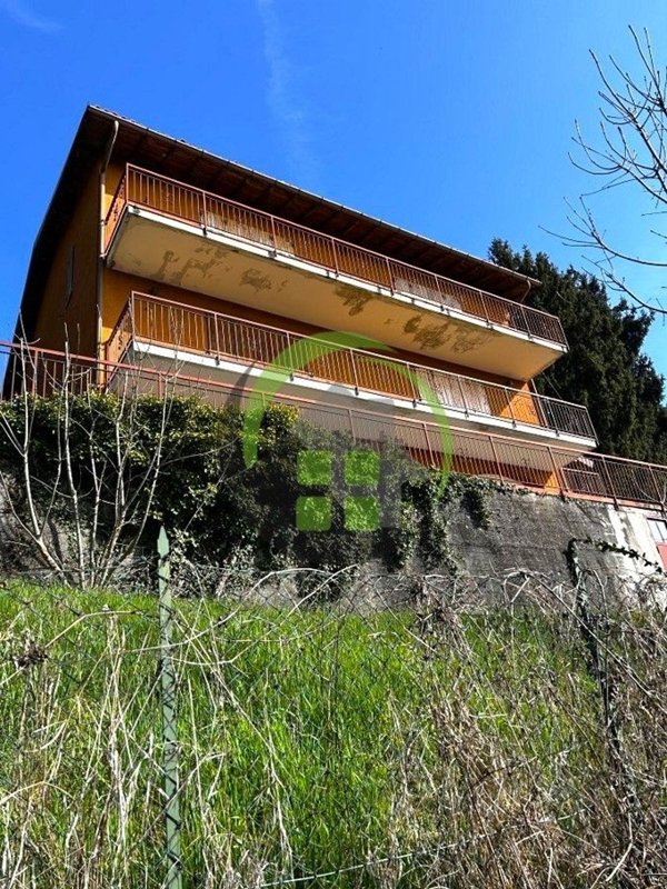 casa indipendente in vendita a Gazzaniga in zona Orezzo