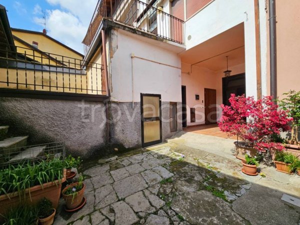 casa indipendente in vendita a Gazzaniga