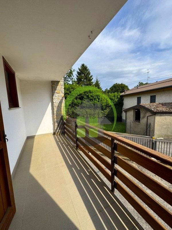 appartamento in vendita a Gazzaniga in zona Orezzo