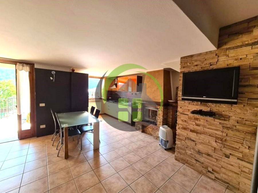 appartamento in vendita a Gazzaniga in zona Orezzo