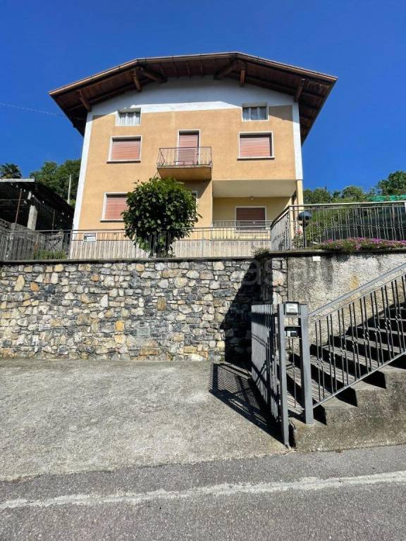 casa indipendente in vendita a Gazzaniga
