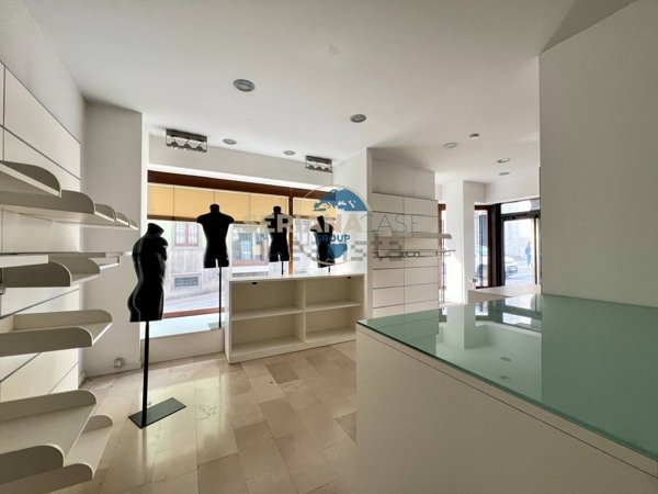 locale commerciale in vendita a Gazzaniga