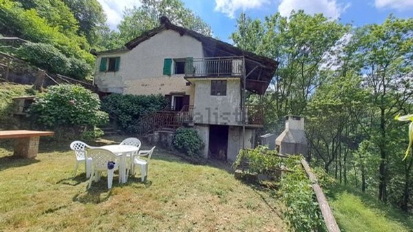quadrivano in vendita ad Alpette