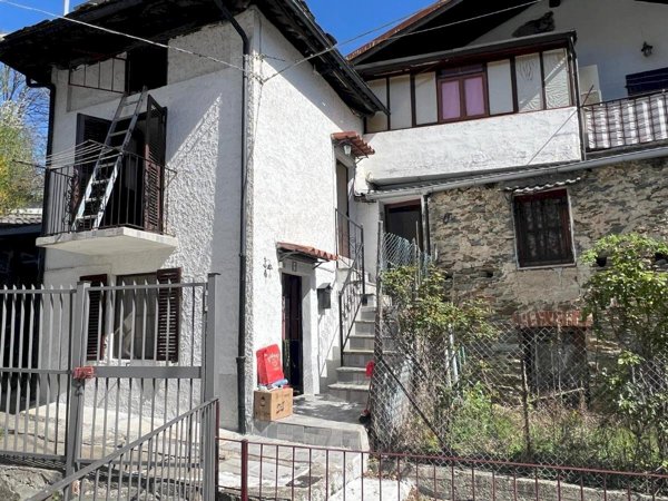 casa semindipendente in vendita ad Alpette