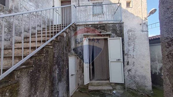 casa indipendente in vendita ad Alpette