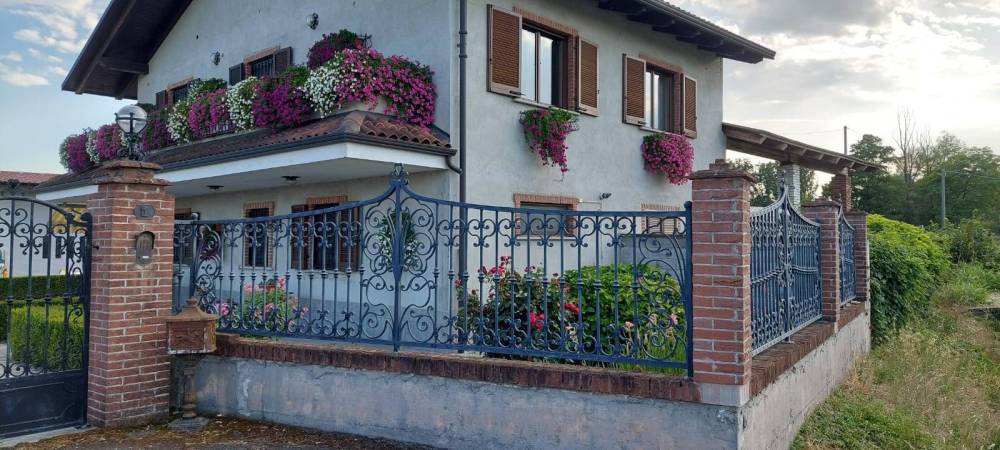 casa indipendente in vendita ad Alpette