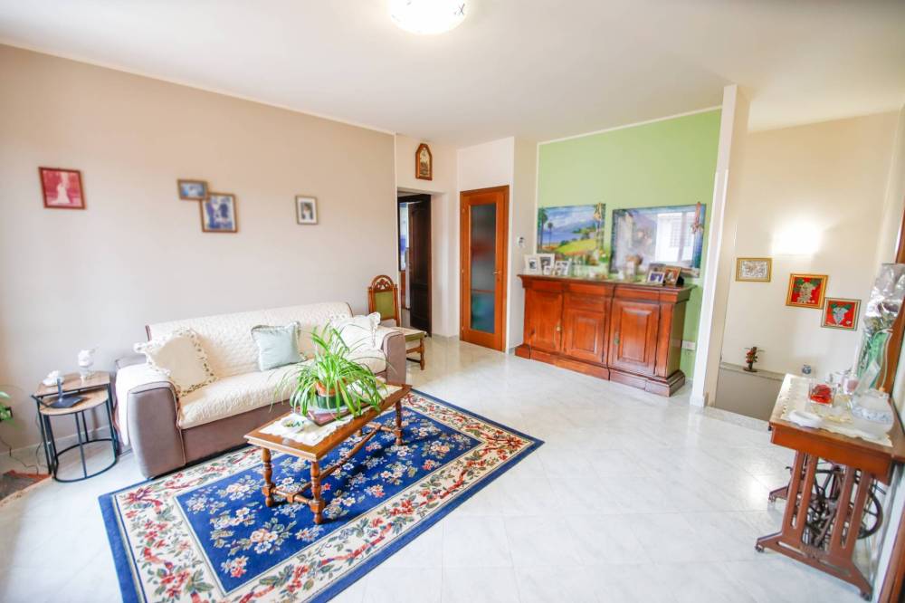 appartamento in vendita ad Alpette