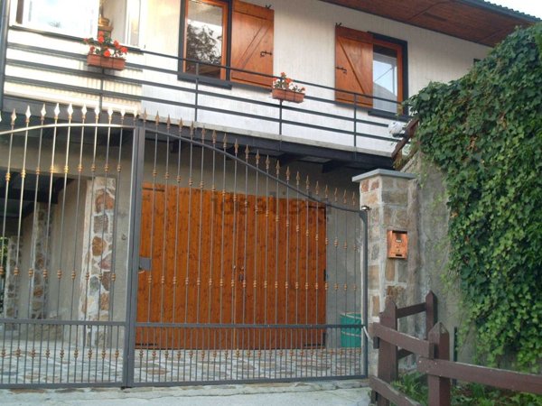 casa indipendente in vendita ad Alpette