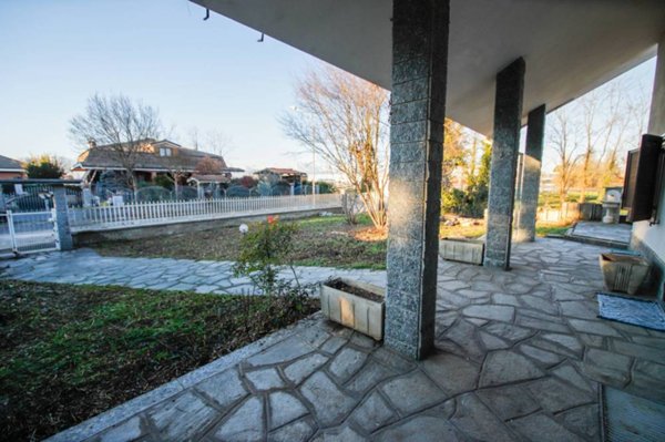 casa indipendente in vendita ad Alpette