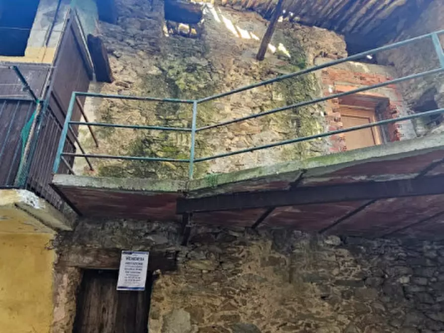 casale in vendita ad Alpette