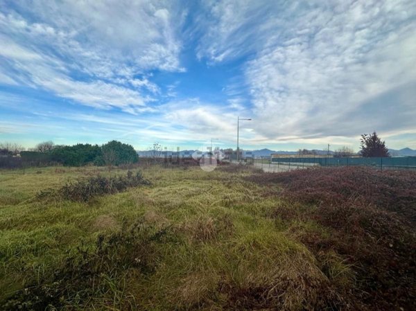 terreno edificabile in vendita a Ghisalba
