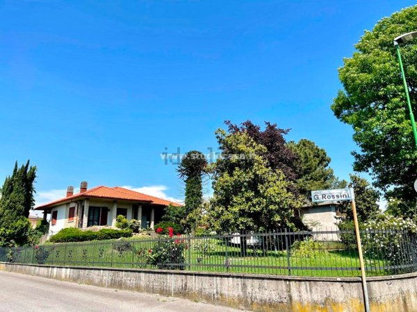casa indipendente in vendita a Ghisalba