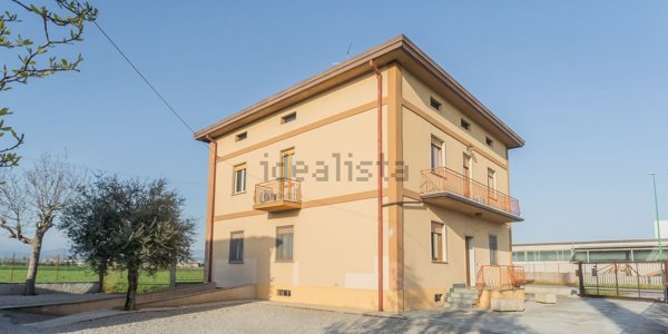 casa indipendente in vendita a Ghisalba