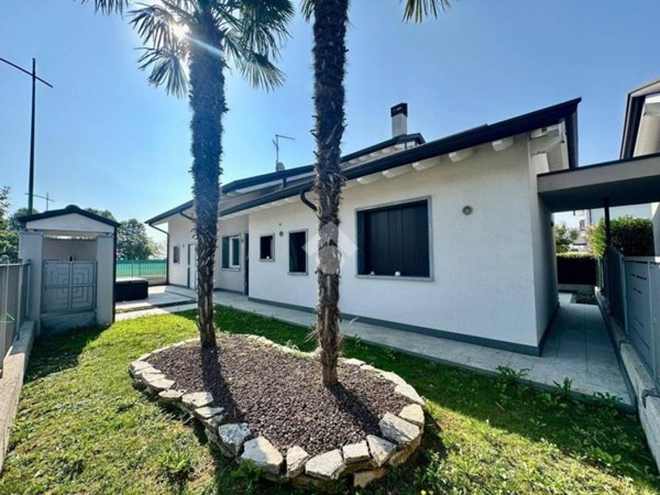 casa indipendente in vendita a Ghisalba