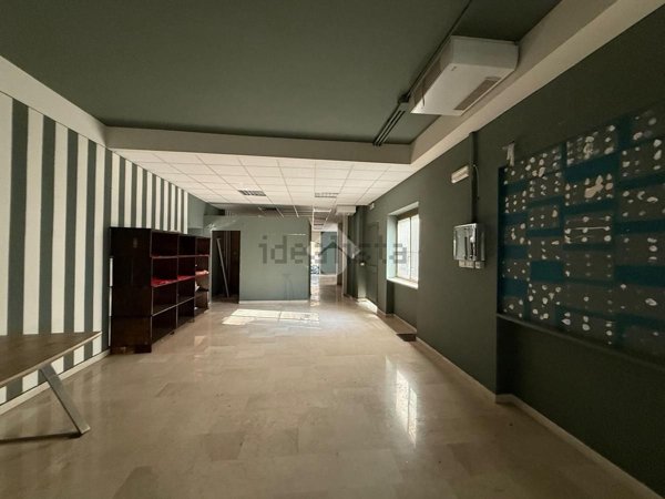 negozio in vendita a Ghisalba