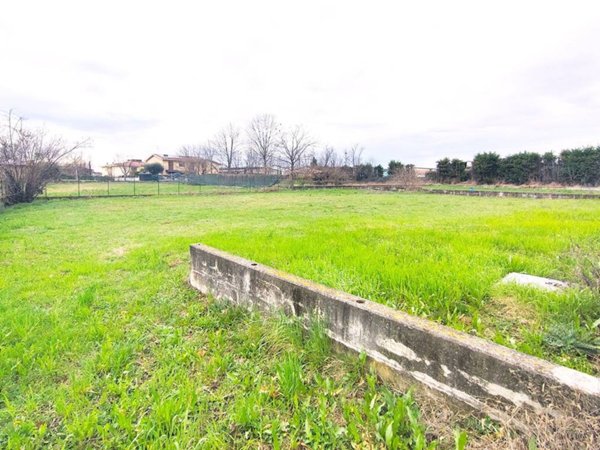 terreno edificabile in vendita a Ghisalba
