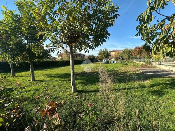 terreno edificabile in vendita a Ghisalba