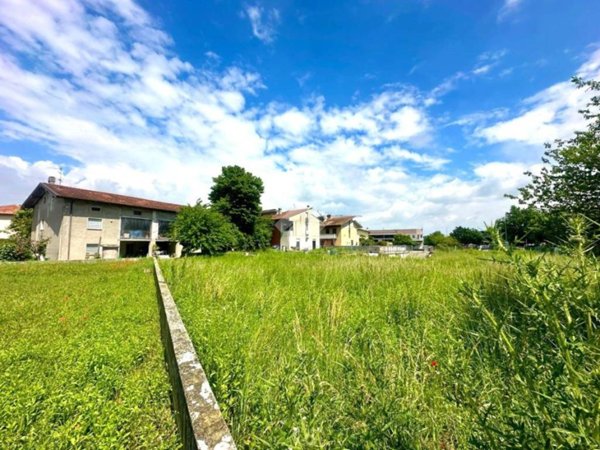 terreno edificabile in vendita a Ghisalba