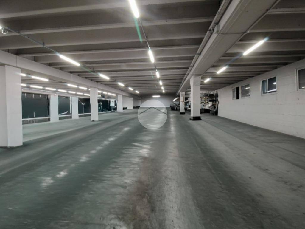 locale commerciale in vendita a Ghisalba