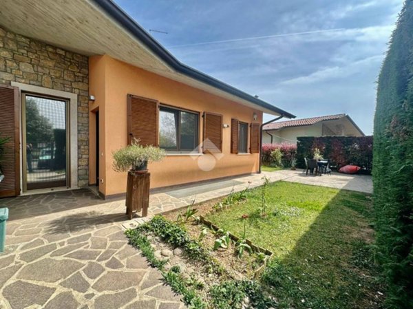 casa indipendente in vendita a Ghisalba