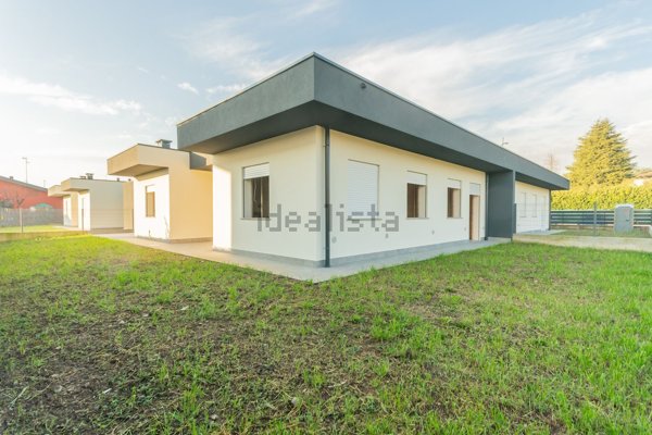 casa indipendente in vendita a Ghisalba