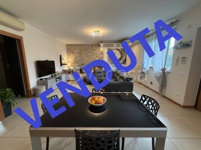 casa indipendente in vendita a Ghisalba