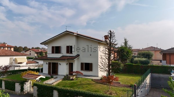 casa indipendente in vendita a Ghisalba