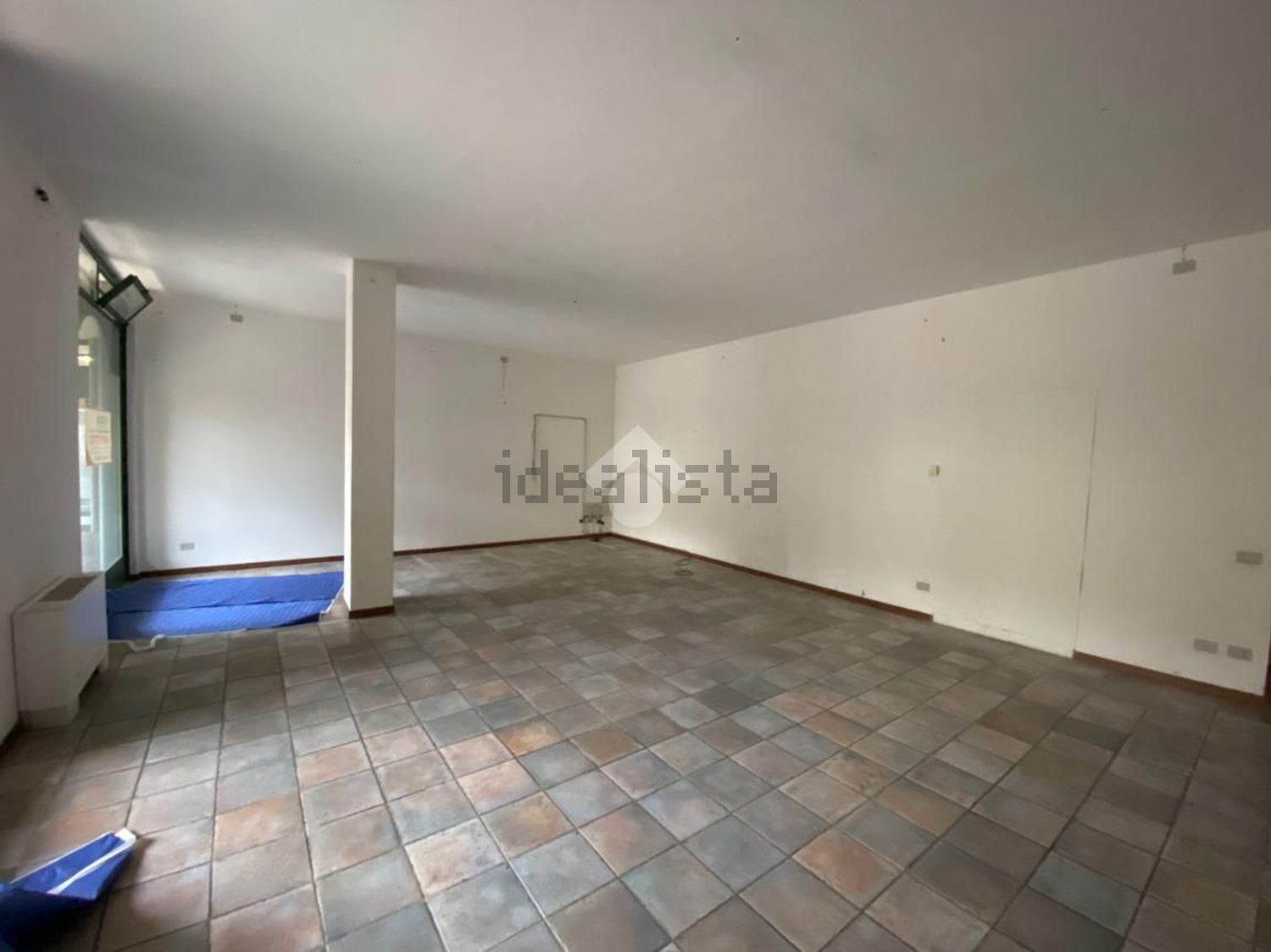 negozio in vendita a Gorlago