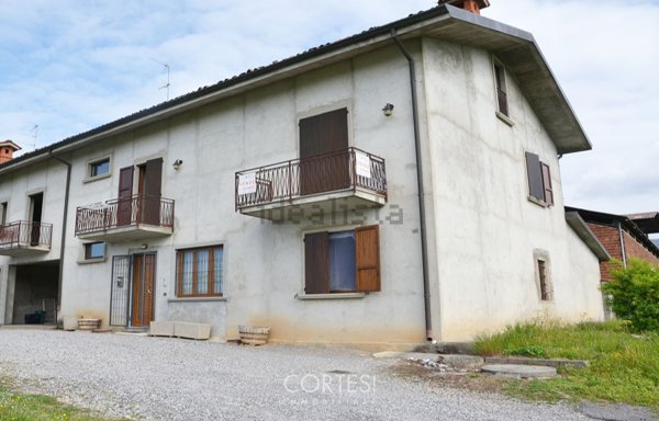 casa indipendente in vendita a Gorlago in zona Montecchi