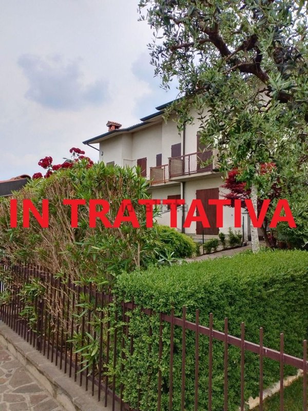 casa indipendente in vendita a Gorlago in zona Montecchi