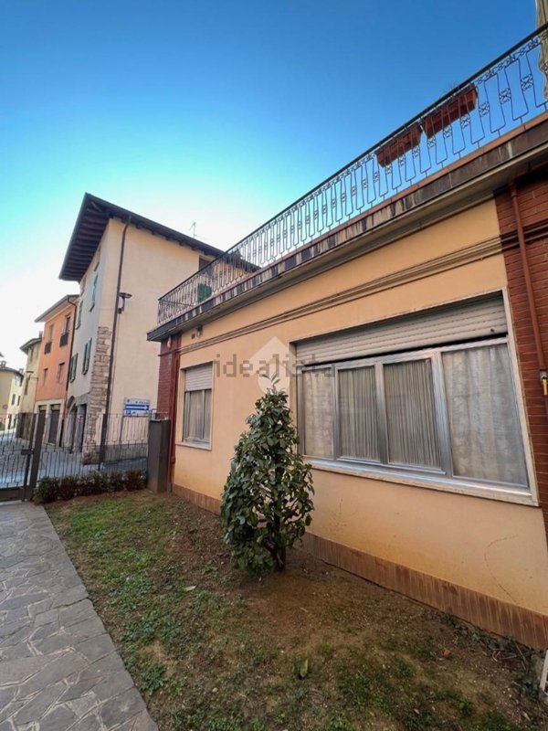 negozio in vendita a Gorlago