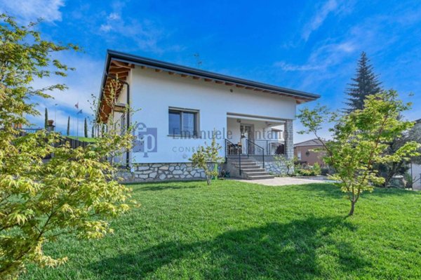 casa indipendente in vendita a Gorlago