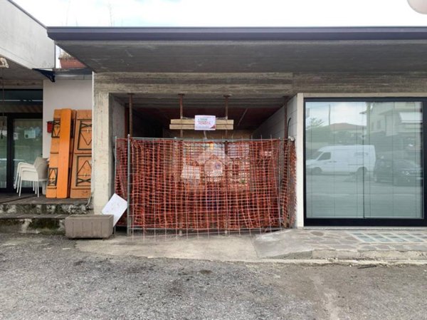 negozio in vendita a Gorlago